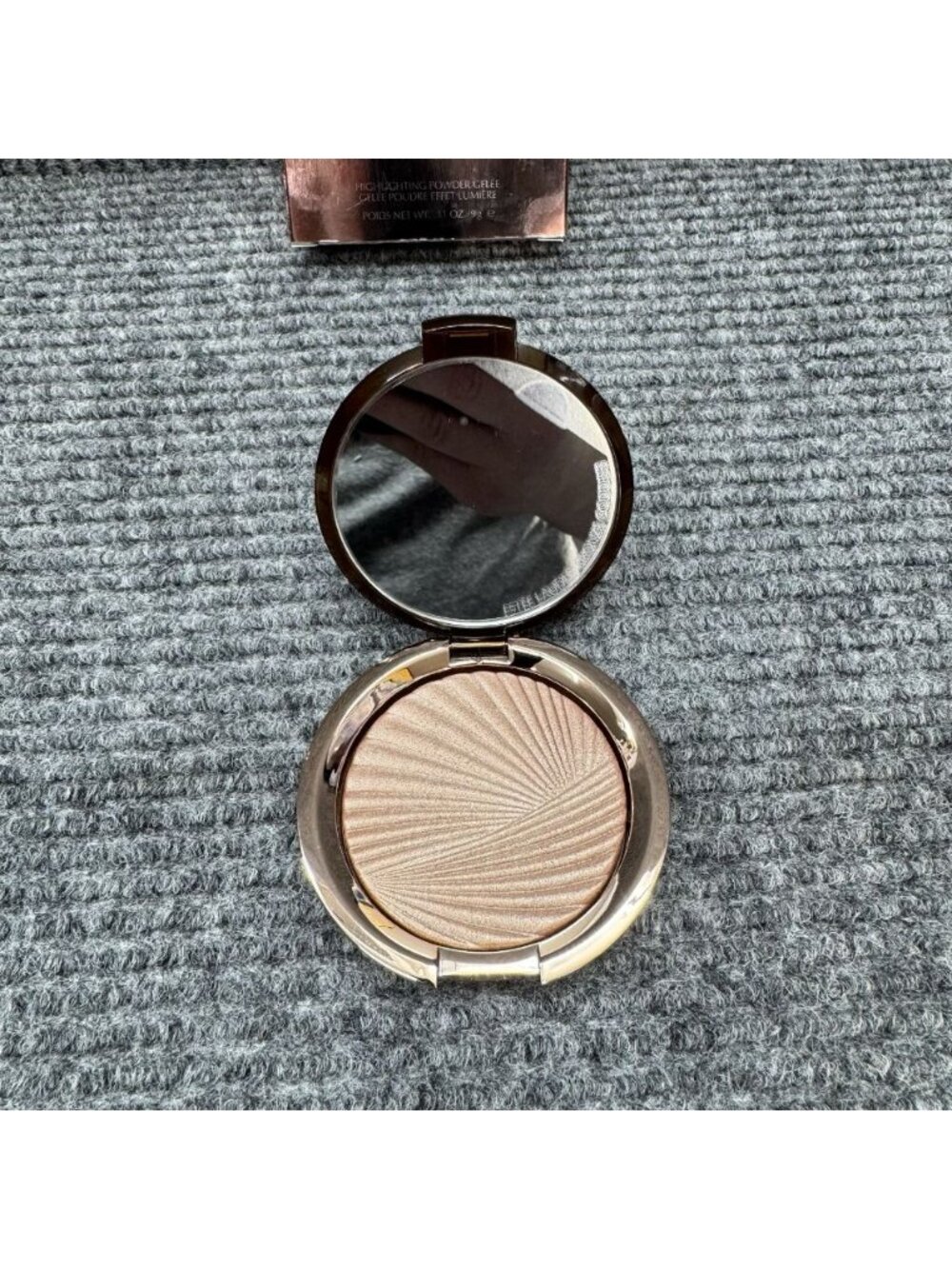 Estee Lauder Bronze Goddess Highlighting Powder Gelee - 03 MODERN MERCURY - Picture 2 of 7